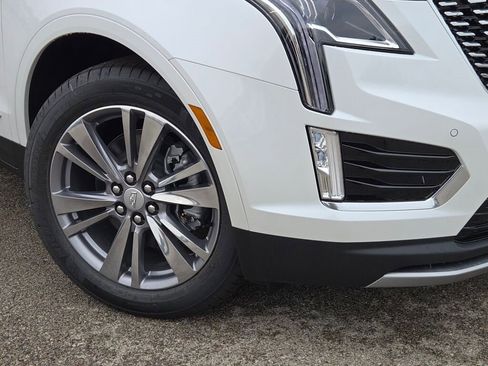 New 2025 Cadillac XT5 Premium Luxury image 3