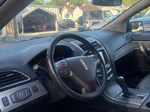 Used 2013 Lincoln MKX AWD image 13