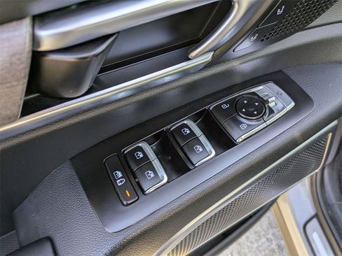 Used 2022 Kia Telluride SX w/ SX Prestige Package image 12