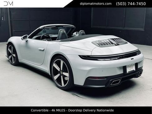 Used 2025 Porsche 911 Carrera RWD image 5