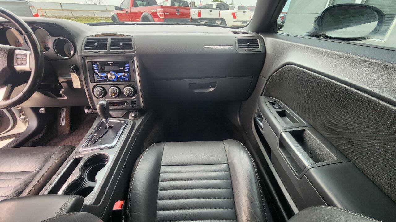 Used 2011 Dodge Challenger RWD image 14