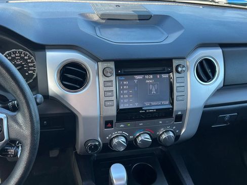 Used 2018 Toyota Tundra SR5 w/ SR5 Upgrade Package AWD/4WD image 22
