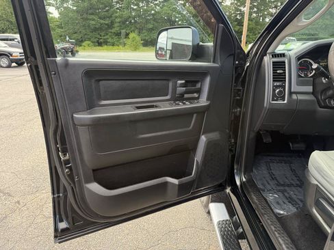 Used 2016 RAM 2500 Tradesman w/ Chrome Appearance Group AWD/4WD image 22