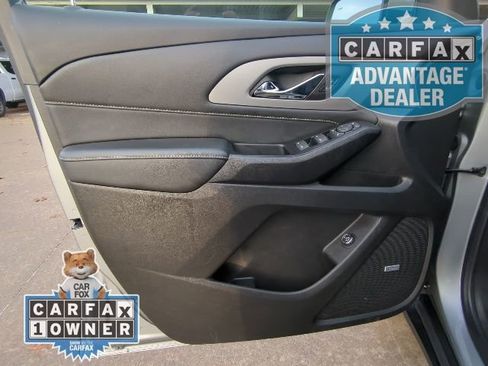 Used 2023 Chevrolet Traverse LT w/ LT Premium Package image 14