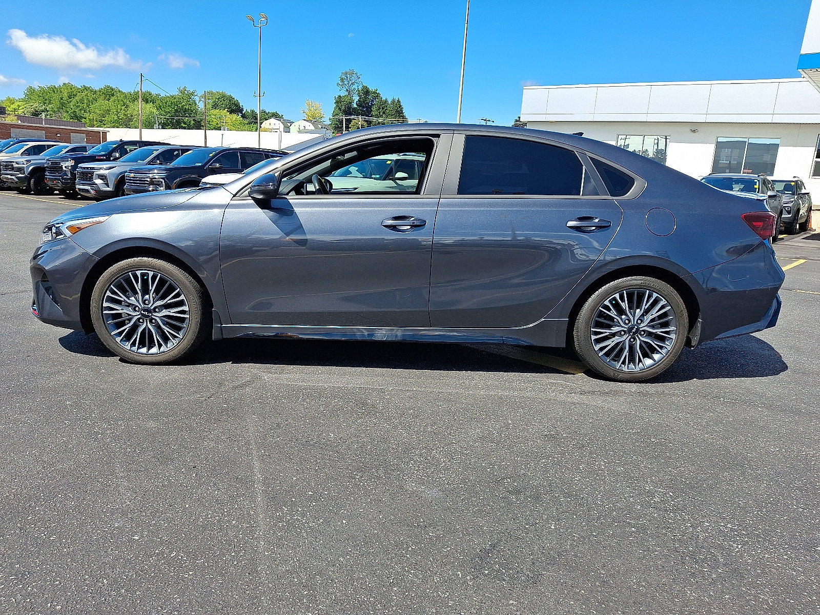 Used 2023 Kia Forte GT-Line w/ GT-Line Technology Package FWD image 3