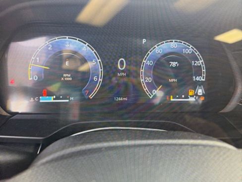 Used 2025 Jeep Grand Cherokee L Altitude image 4