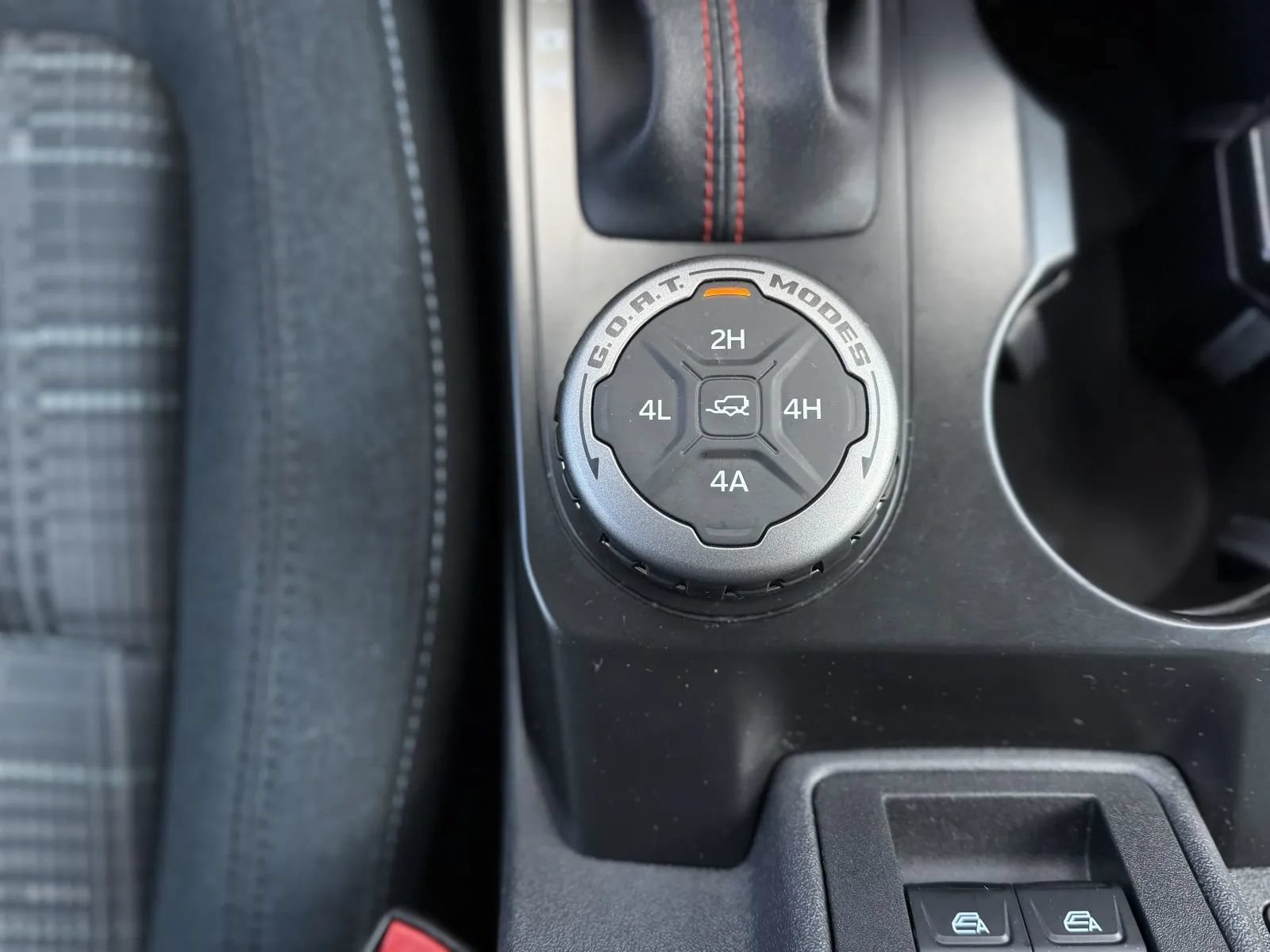 Used 2025 Ford Bronco Heritage Edition AWD/4WD image 36