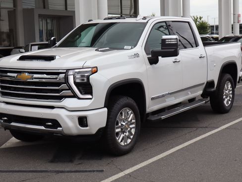 New 2025 Chevrolet Silverado 2500 High Country w/ Technology Package image 3