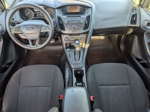 Used 2015 Ford Focus SE image 5