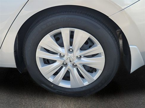 Used 2023 Nissan Sentra S FWD image 28