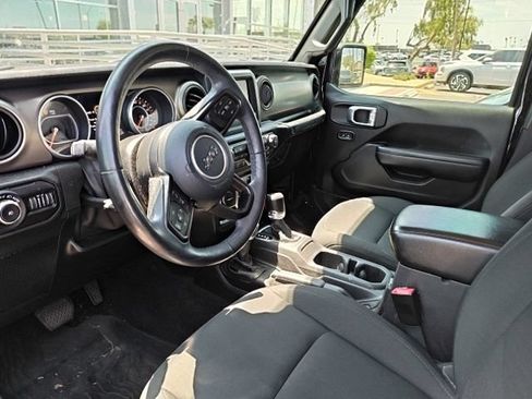 Used 2018 Jeep Wrangler Unlimited Sport S AWD/4WD image 7