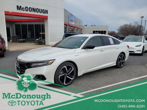 Used 2022 Honda Accord Sport image 1