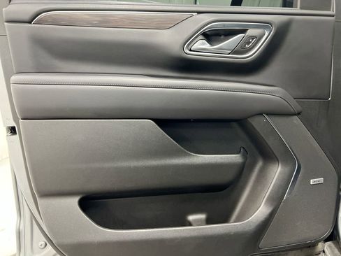 Used 2023 Chevrolet Tahoe Z71 w/ Luxury Package AWD/4WD image 21