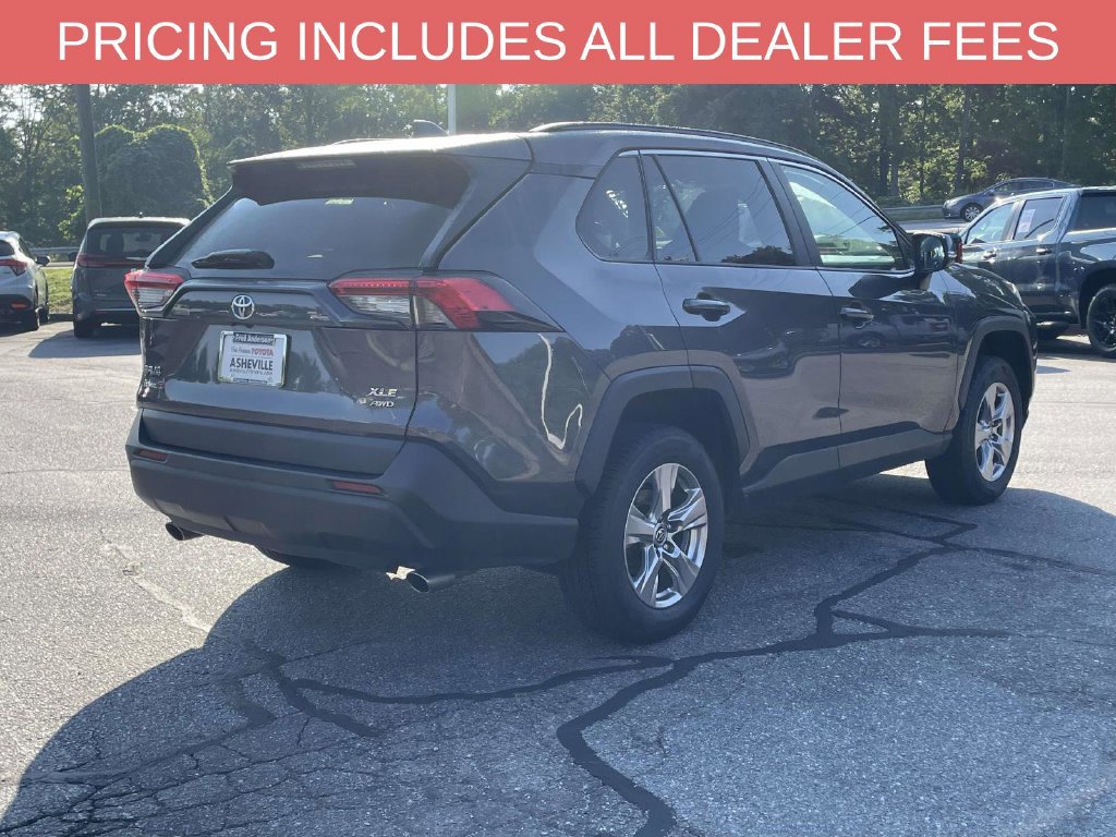 Used 2025 Toyota RAV4 XLE AWD/4WD image 13