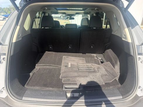 Used 2023 Nissan Rogue SL FWD image 17