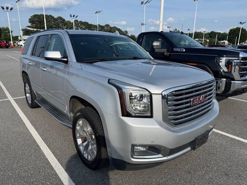 Used 2017 GMC Yukon SLT w/ Open Road Package AWD/4WD image 6