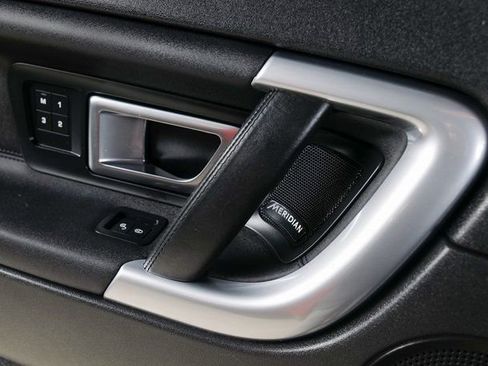 Used 2017 Land Rover Discovery Sport HSE image 23