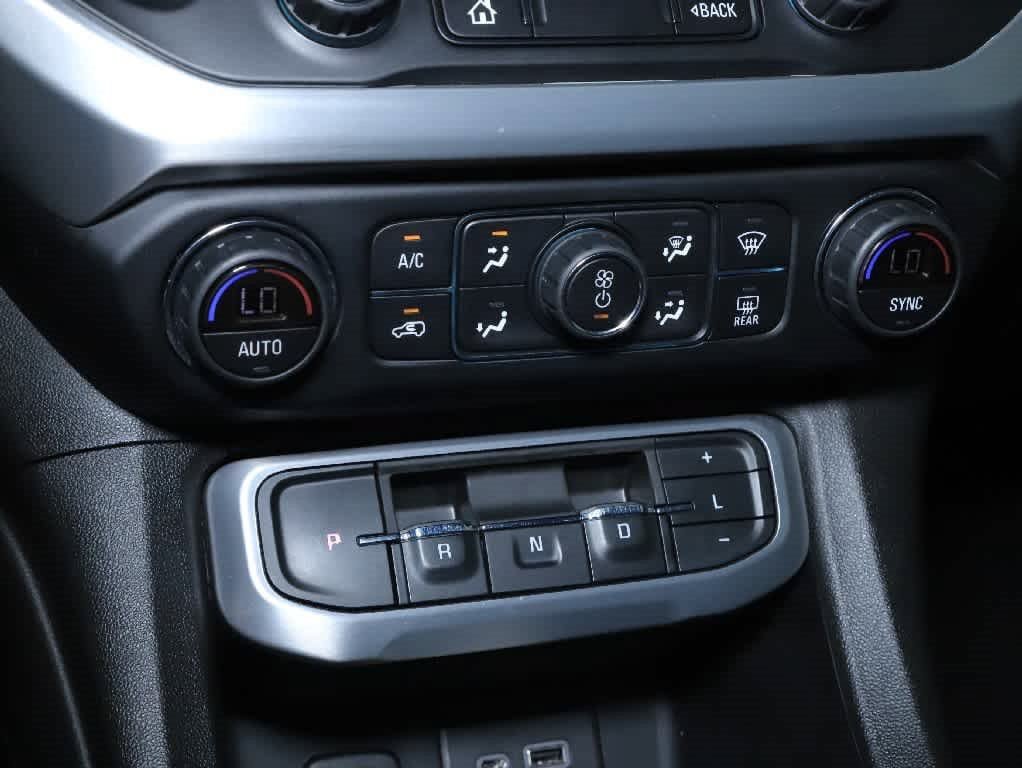 Used 2020 GMC Acadia SLE w/ Driver Convenience Package FWD image 26