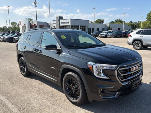 Used 2022 GMC Terrain AT4 w/ Infotainment Package II AWD/4WD image 29