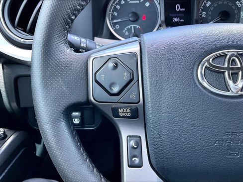 Used 2017 Toyota Tacoma Limited w/ Tow Package RWD image 24