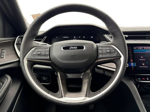 New 2026 Jeep Grand Cherokee Limited AWD/4WD image 13