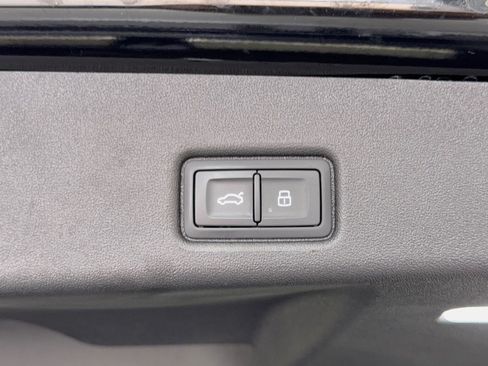 Used 2025 Audi Q5 Premium Plus w/ Premium Plus AWD/4WD image 28