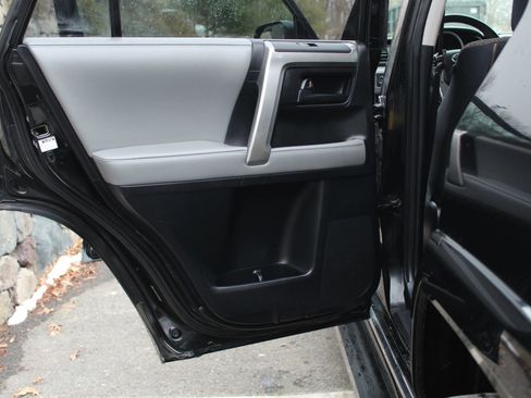 Used 2011 Toyota 4Runner SR5 image 14