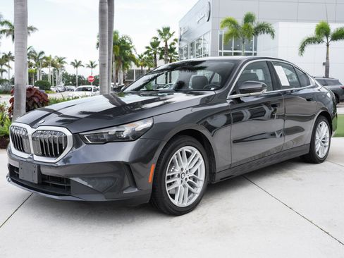 Used 2024 BMW 530i RWD image 5