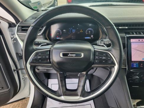Used 2022 Jeep Grand Cherokee L Limited w/ Luxury Tech Group II RWD image 16