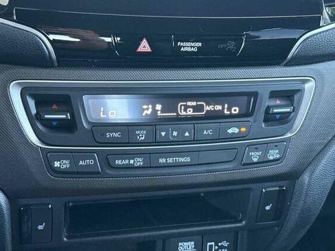 Used 2023 Honda Passport TrailSport image 21