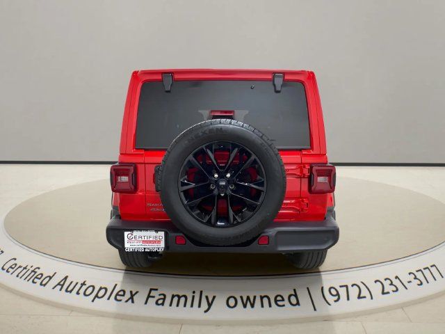 Used 2025 Jeep Wrangler Unlimited Sahara w/ Safety Group AWD/4WD image 4
