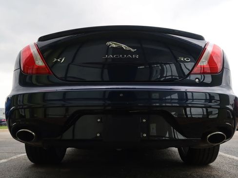 Used 2019 Jaguar XJ R-Sport RWD image 10