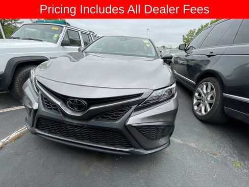 Used 2024 Toyota Camry SE FWD image 6