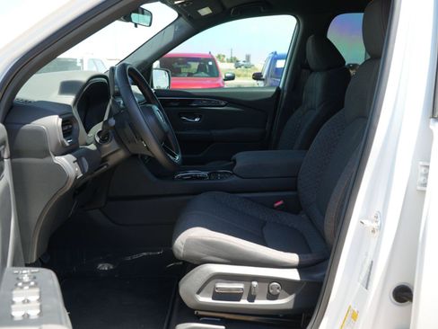 Used 2026 Honda Pilot Sport image 7