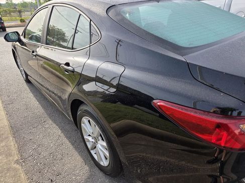 Used 2025 Toyota Camry LE FWD image 5