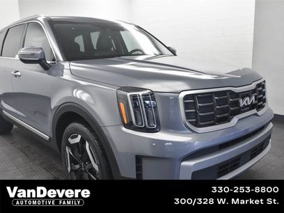 Used 2023 Kia Telluride S w/ S Sunroof Package