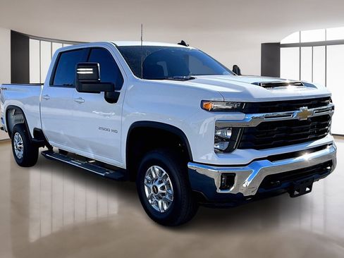 Used 2025 Chevrolet Silverado 2500 LT w/ Convenience Package image 1
