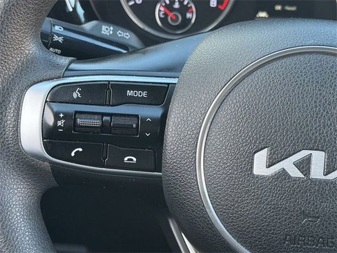 Used 2022 Kia K5 LXS image 13