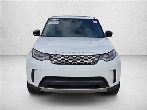 Certified 2025 Land Rover Discovery S AWD/4WD image 2