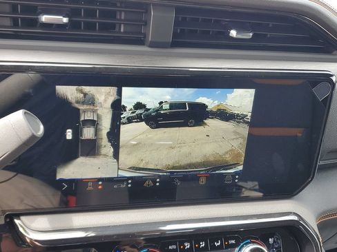 New 2026 GMC Sierra 2500 AT4 w/ AT4 Premium Plus Package AWD/4WD image 23