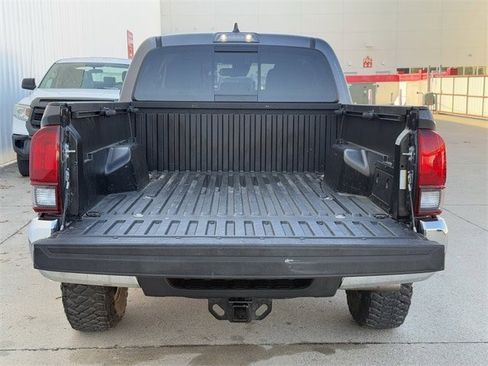 Used 2022 Toyota Tacoma SR5 image 30