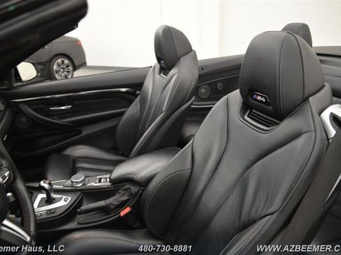Used 2018 BMW M4 Convertible image 16