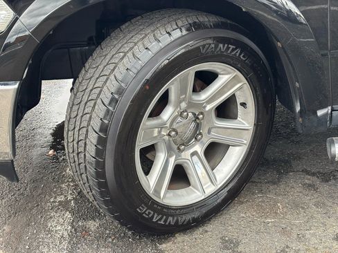 Used 2012 RAM 1500 Laramie Longhorn image 11