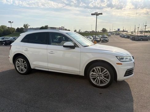 Used 2018 Audi Q5 2.0T Premium Plus w/ Premium Plus Package AWD/4WD image 11