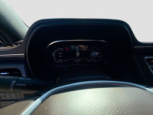 Used 2024 GMC Yukon SLT image 42