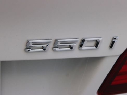 Used 2012 BMW 550i xDrive Sedan image 22