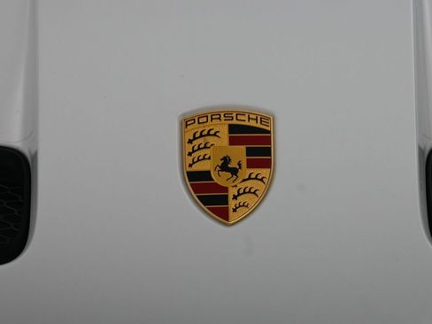 Certified 2022 Porsche 911 GT3 image 36
