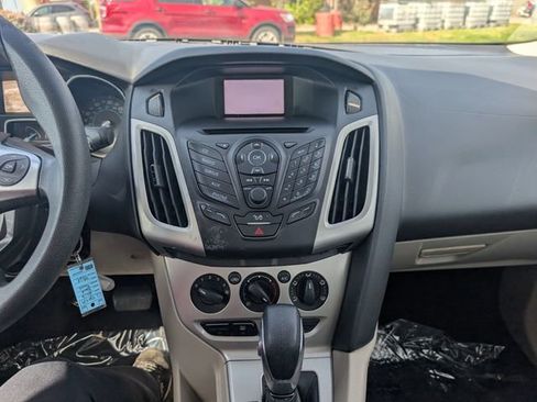 Used 2012 Ford Focus SE FWD image 11