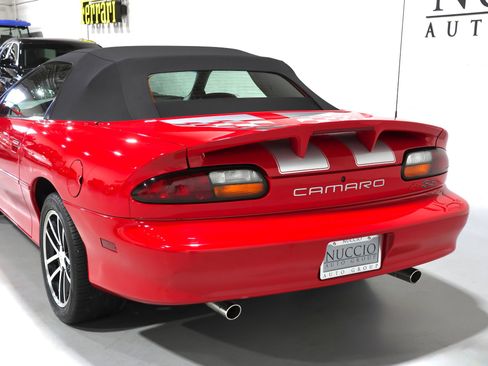 Used 2002 Chevrolet Camaro Z28 w/ SS Performance/Appearance Pkg image 30