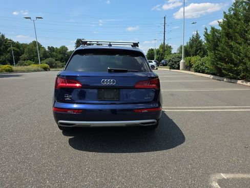 Used 2019 Audi Q5 2.0T Premium Plus w/ Premium Plus Package AWD/4WD image 6